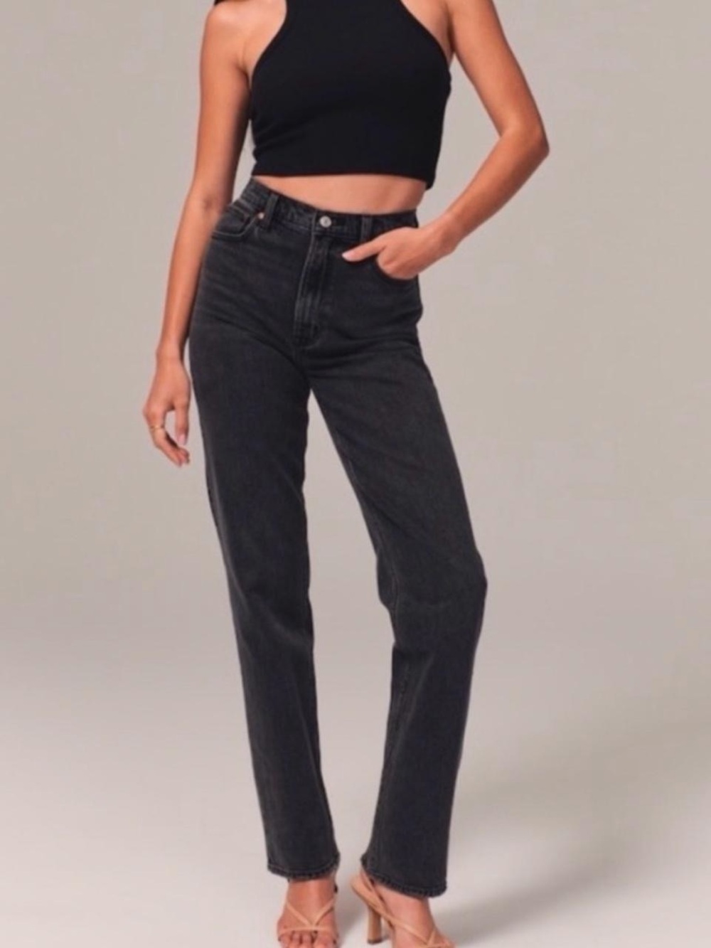 Abercrombie & Fitch 90’s High-Rise Relaxed Straight Leg Jeans - Black Wash